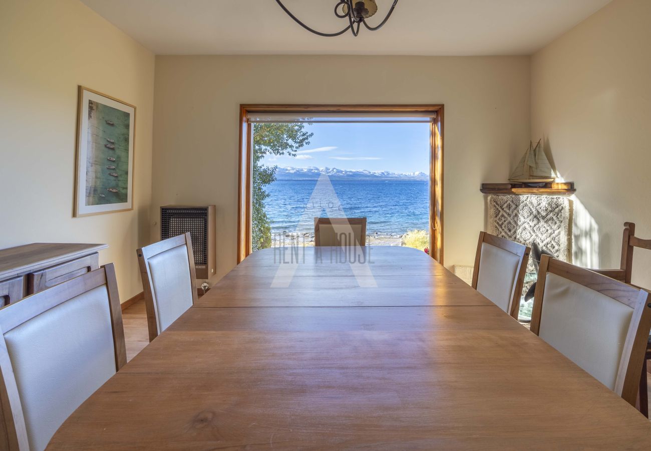 Casa a San Carlos de Bariloche - HUAPI02C- CASA CON COSTA A ORILLAS DEL LAGO NAHUEL HUAPI