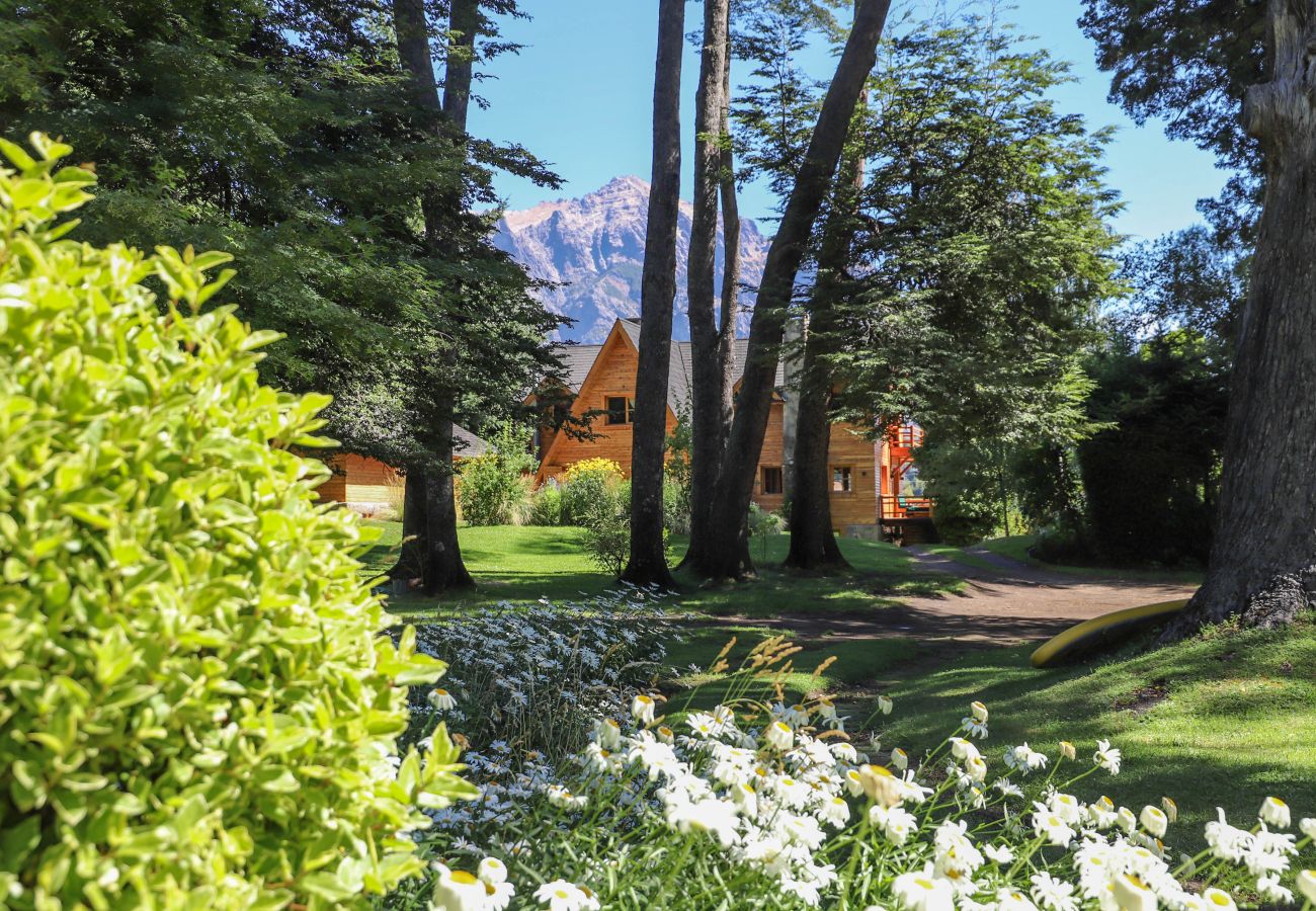 Casa a San Carlos de Bariloche - MORE16C Lujo y calidez en LLao LLao s/ Morenito + Jacuzzi