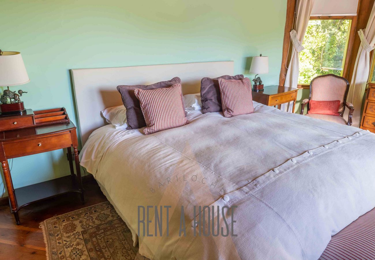 Casa a San Carlos de Bariloche - MORE01C ESPECTACULAR CASA A ORILLAS DEL LAGO MORENO CON PILETA CLIMATIZADA