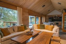Casa a San Martin de los Andes - SMA01 Lindísima casa en el medio del bosque, moderna con estilo nórdico.