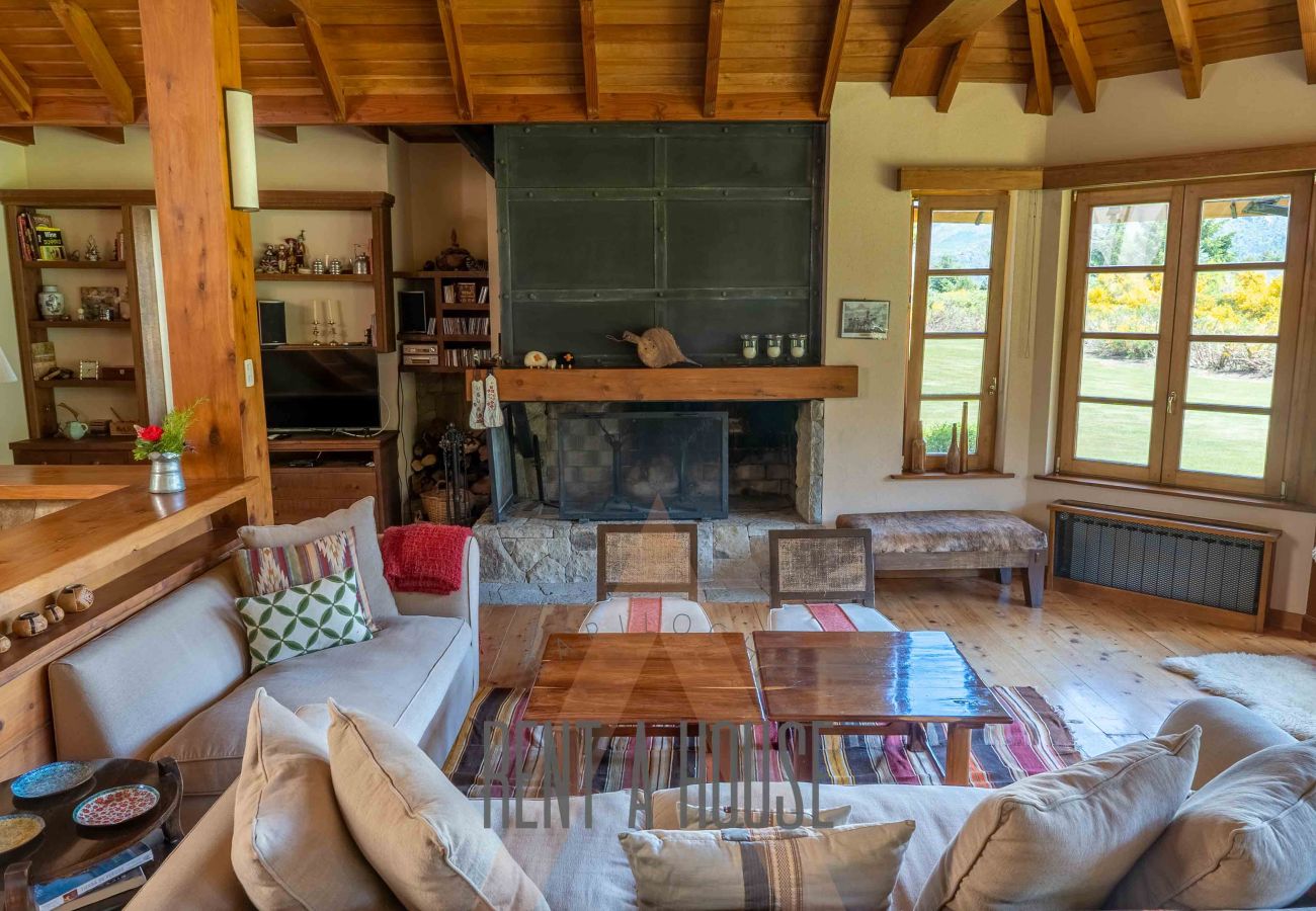 Casa a San Carlos de Bariloche - DIVINA CASA SOBRE CANCHA GOLF