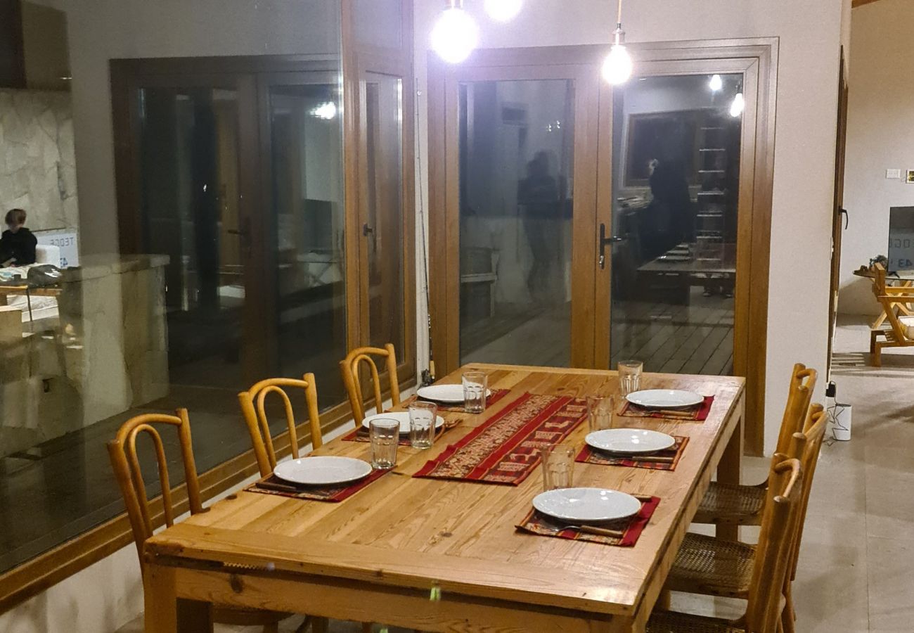 Casa a San Carlos de Bariloche - ARE33 CASA EN ARELAUQUEN CON IMPONENTES VISTAS