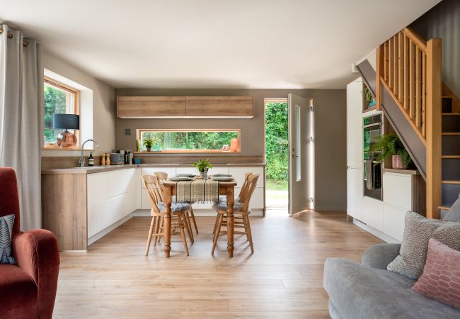 Casa a Shaldon - Sunnybrook - Carbon Neutral, Woodfired Hottub, near beach Casa a Shaldon - Sunnybrook - Carbon Neutral, Woodfired Hottub, near beach