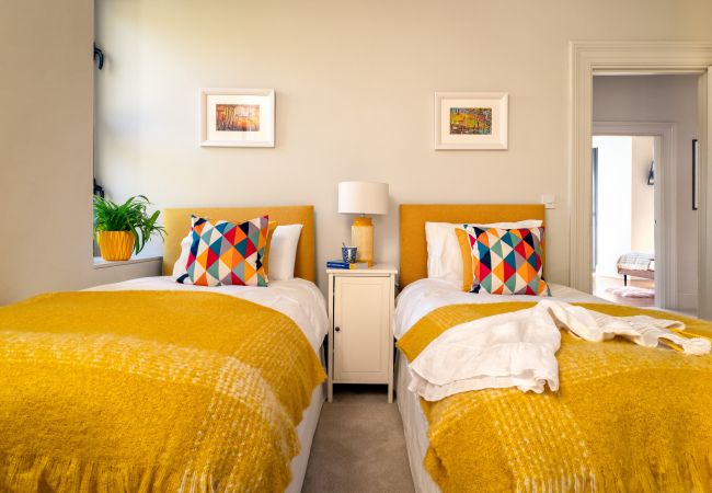 Casa a Kingswear - Two Guns - Stylish town house with stunning river views Casa a Kingswear - Two Guns - Stylish town house with stunning river views