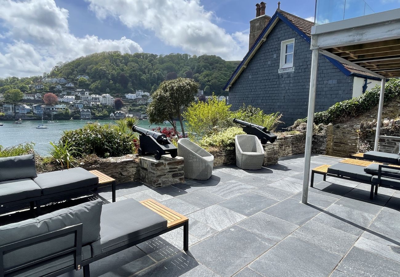 Casa a Kingswear - Two Guns - Stylish town house with stunning river views Casa a Kingswear - Two Guns - Stylish town house with stunning river views