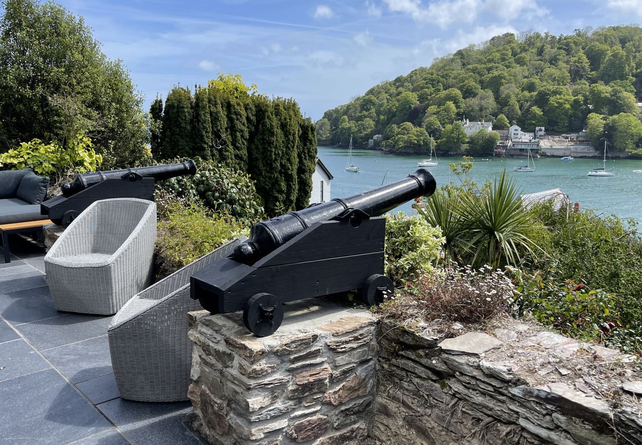 Casa a Kingswear - Two Guns - Stylish town house with stunning river views Casa a Kingswear - Two Guns - Stylish town house with stunning river views