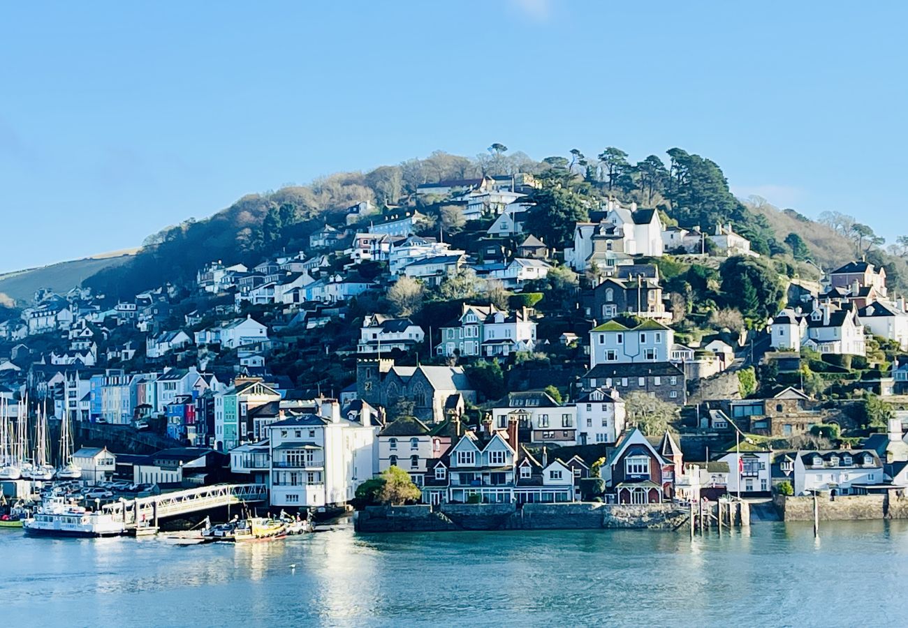 Casa a Kingswear - Two Guns - Stylish town house with stunning river views Casa a Kingswear - Two Guns - Stylish town house with stunning river views