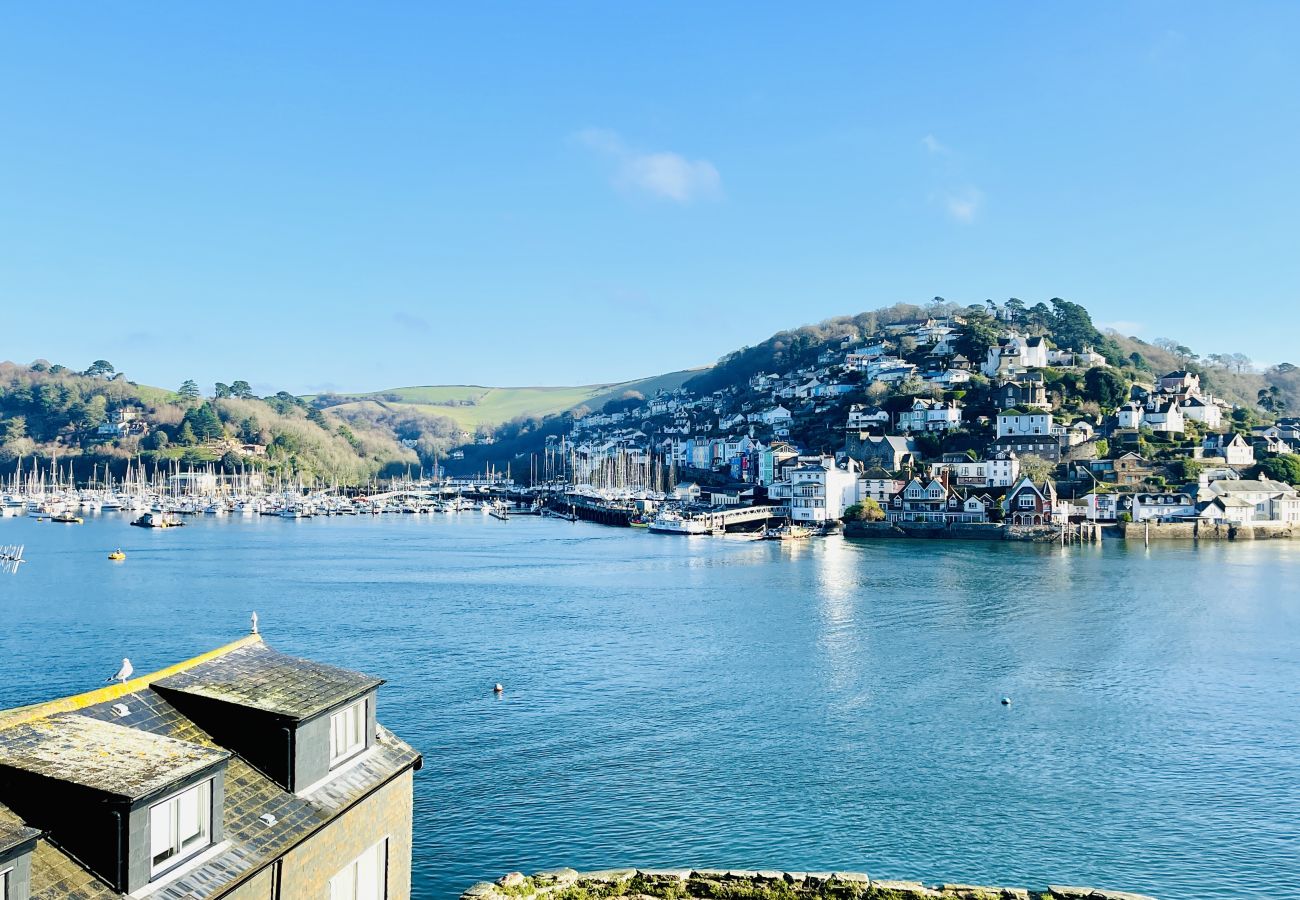 Casa a Kingswear - Two Guns - Stylish town house with stunning river views Casa a Kingswear - Two Guns - Stylish town house with stunning river views