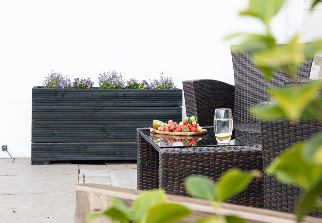 Appartamento a Teignmouth - Coombe Bank – Modern Coastal Apartment Steps from Teignmouth Back Beach