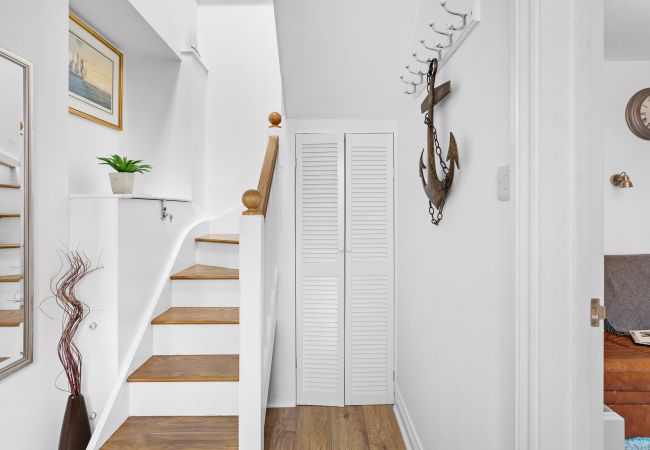Casa a Torquay - The Boathouse - Panoramic Sea View Retreat, near Town, Marina & Beach and Parking Casa a Torquay - The Boathouse - Panoramic Sea View Retreat, near Town, Marina & Beach and Parking