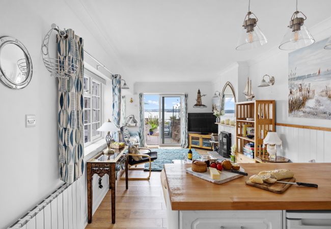 Casa a Torquay - The Boathouse - Panoramic Sea View Retreat, near Town, Marina & Beach and Parking Casa a Torquay - The Boathouse - Panoramic Sea View Retreat, near Town, Marina & Beach and Parking