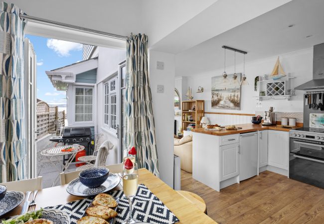Casa a Torquay - The Boathouse - Panoramic Sea View Retreat, near Town, Marina & Beach and Parking Casa a Torquay - The Boathouse - Panoramic Sea View Retreat, near Town, Marina & Beach and Parking