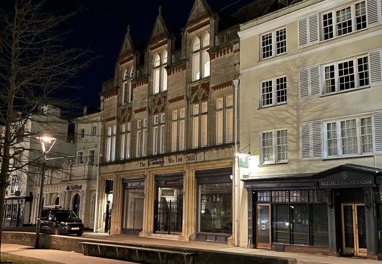 Appartamento a Exeter - Cathedral Yard - Art Deco Luxury Apartment with Iconic Exeter Cathedral Views