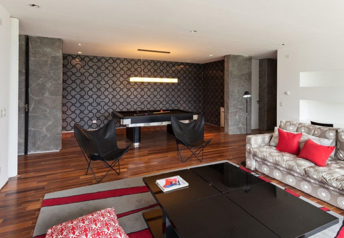 Casa a San Carlos de Bariloche - ARE07 MODERNA CASA UBICADA EN ARELAUQUEN CON VISTA AL LAGO Y A LA MONTAÑA