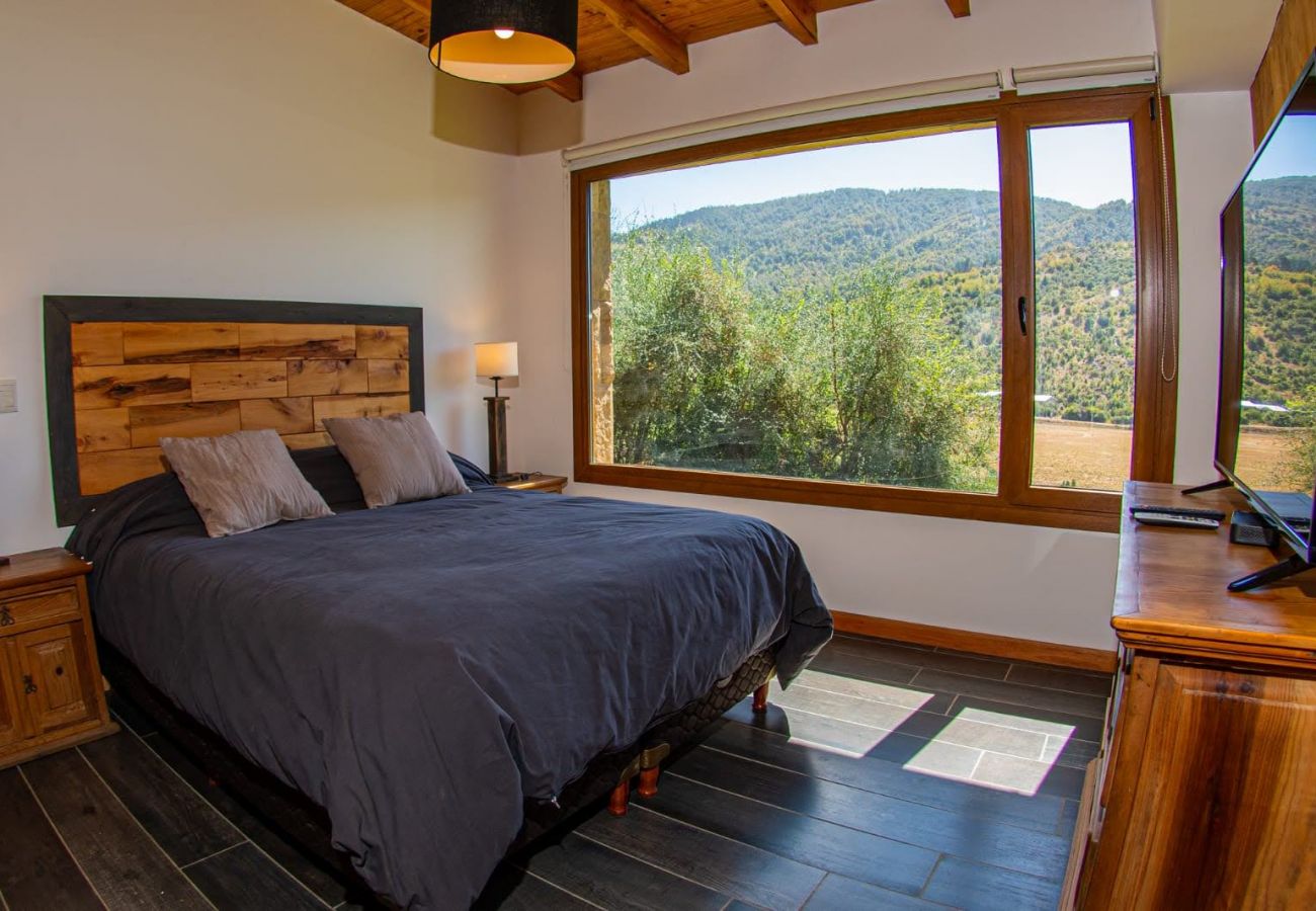 Casa a San Carlos de Bariloche - ARE28 Lindisima casa luminosa en Arelauquen, con vista a las montañas y a las canchas de polo