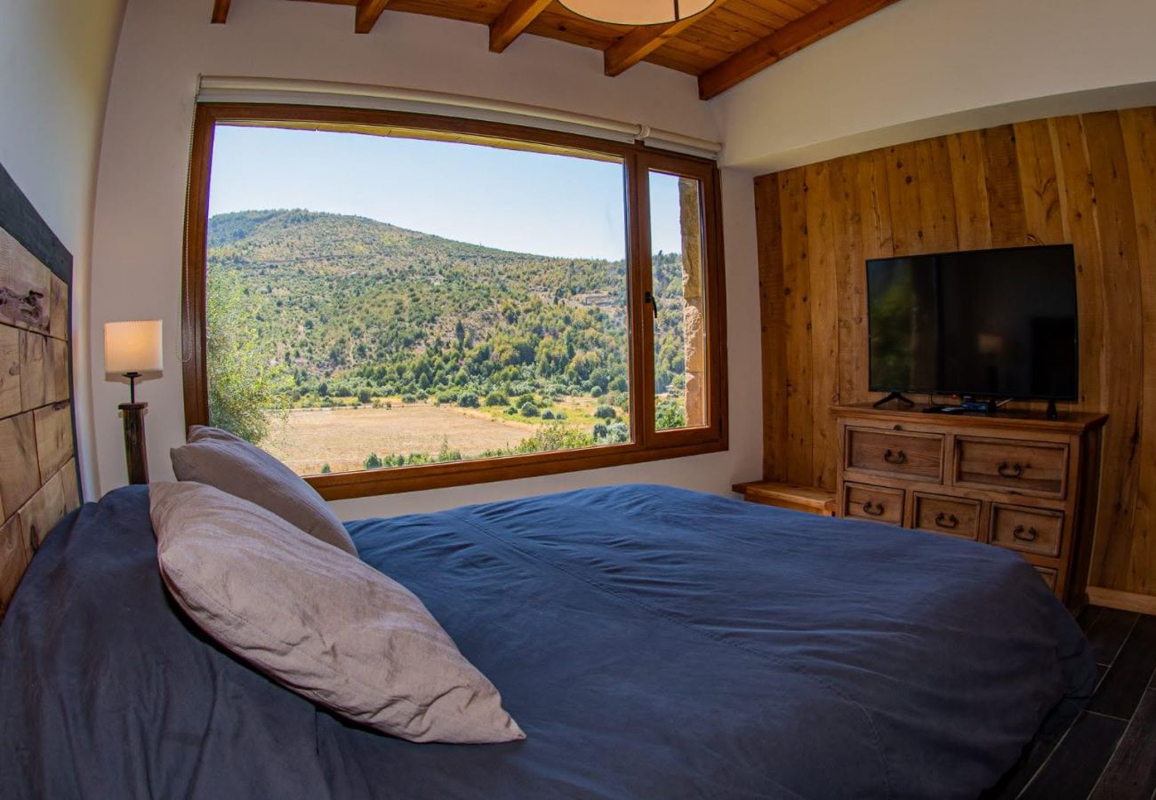 Casa a San Carlos de Bariloche - ARE28 Lindisima casa luminosa en Arelauquen, con vista a las montañas y a las canchas de polo