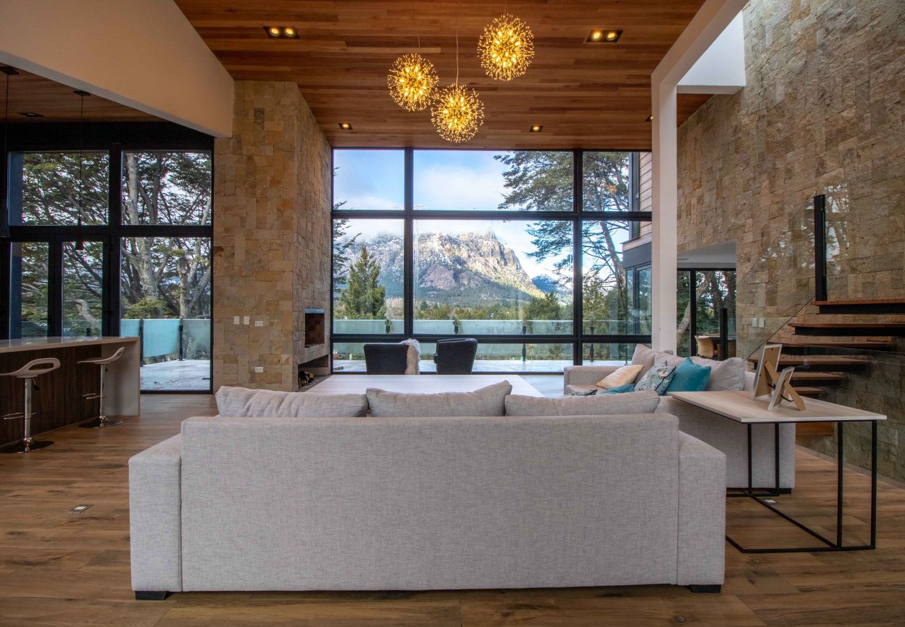 Casa a San Carlos de Bariloche - CASA EN ARELAUQUEN CON INCREIBLES VISTAS EN TODOS SUS AMBIENTES