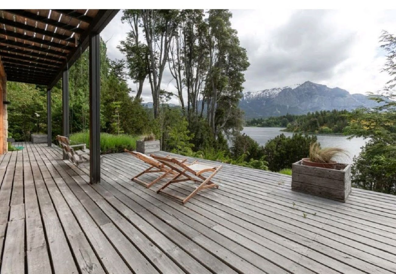 Casa a San Carlos de Bariloche - MORE06C Espectacular casa a orillas del lago Moreno con muelle y jacuzzi exterior