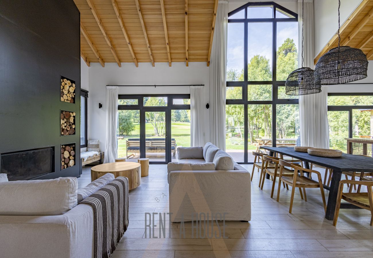 Casa a San Carlos de Bariloche - ARE32 - DIVINA CASA SOBRE EL GOLF DE ARELAUQUEN