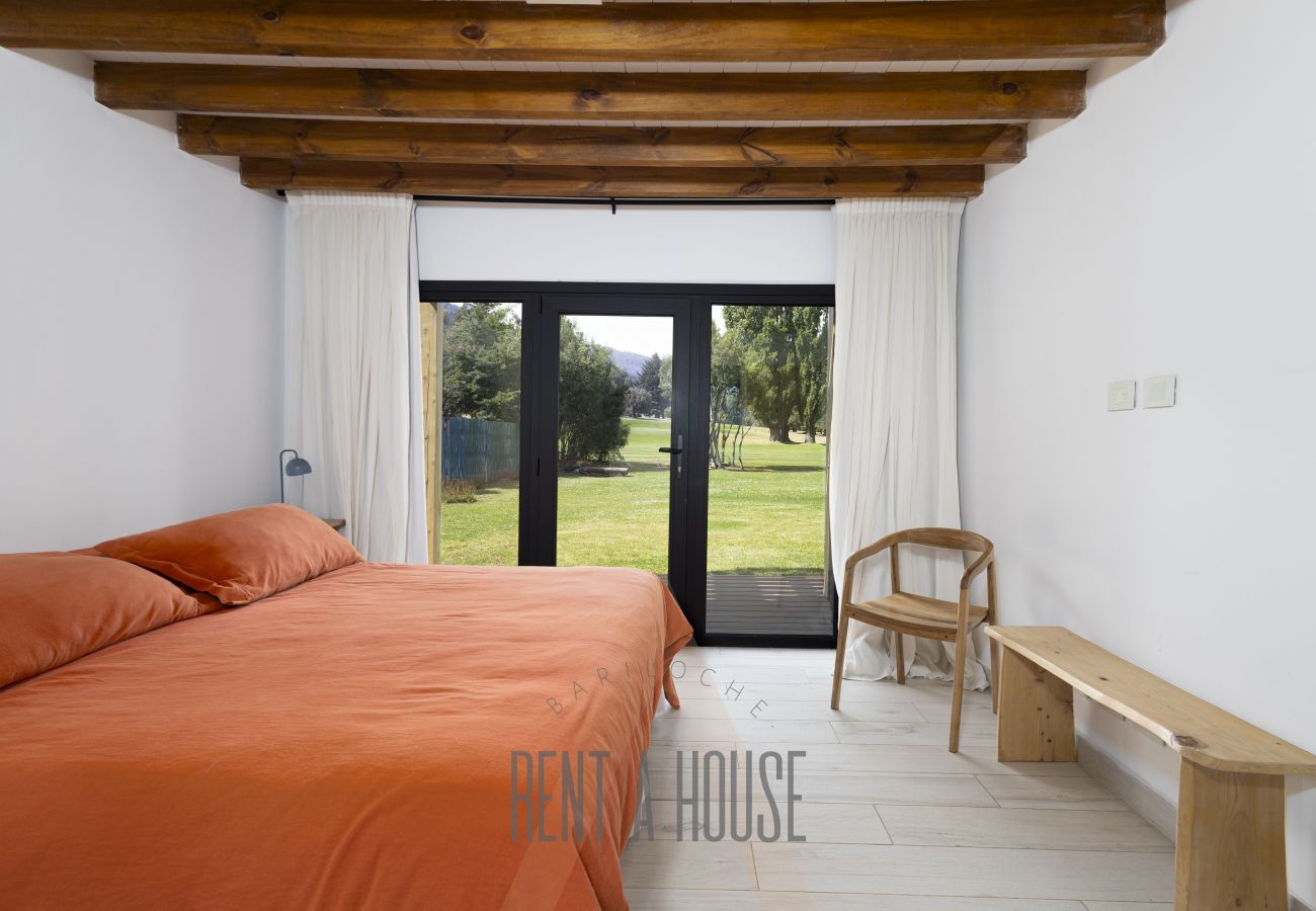 Casa a San Carlos de Bariloche - ARE32 - DIVINA CASA SOBRE EL GOLF DE ARELAUQUEN