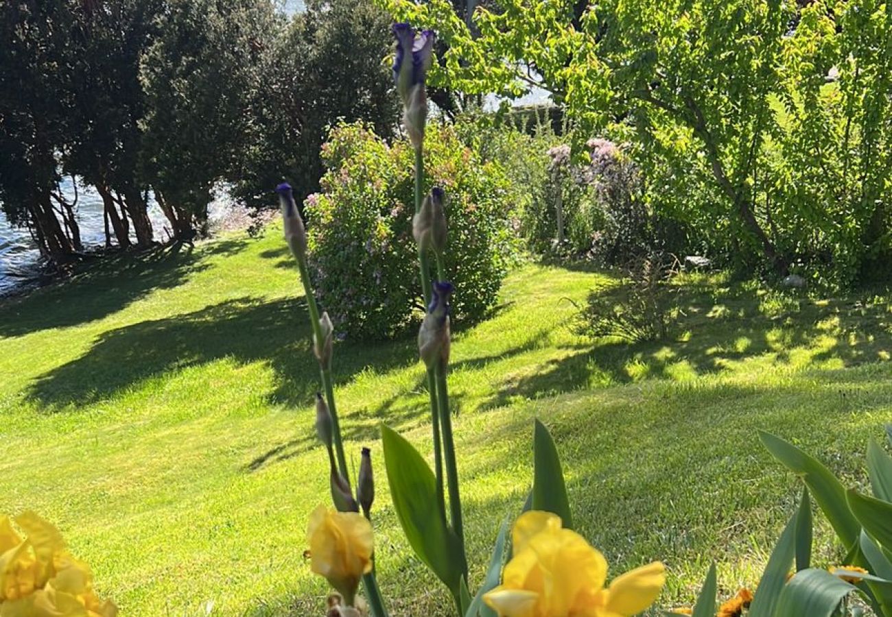 Casa a San Carlos de Bariloche - HUAPI07C Exclusiva casa con playa de arena sobre el Lago Nahuel Huapi