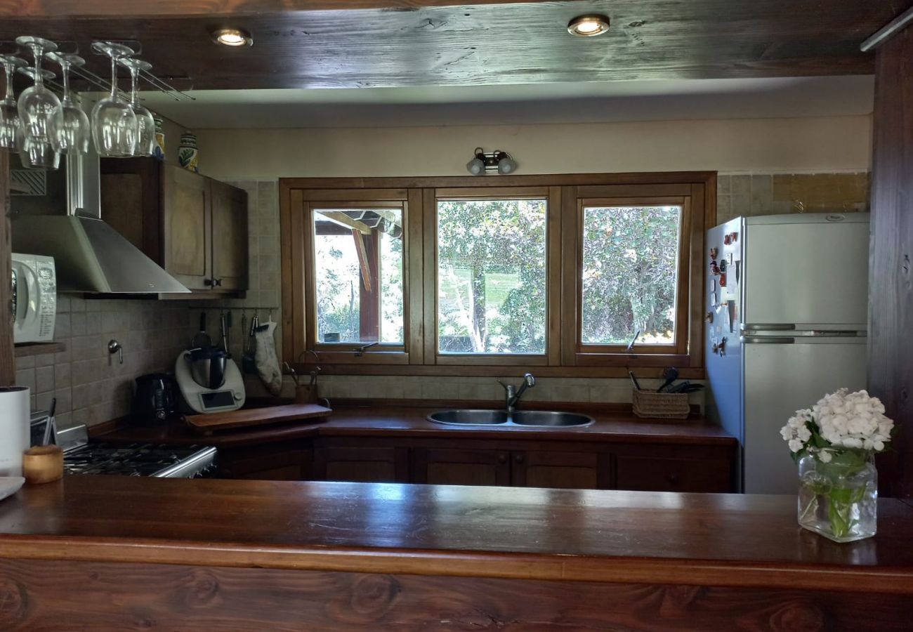 Casa a San Carlos de Bariloche - ARE41 CASA EN ARELAUQUEN CON SALIDA DIRECTA A LA CANCHA DE GOLF