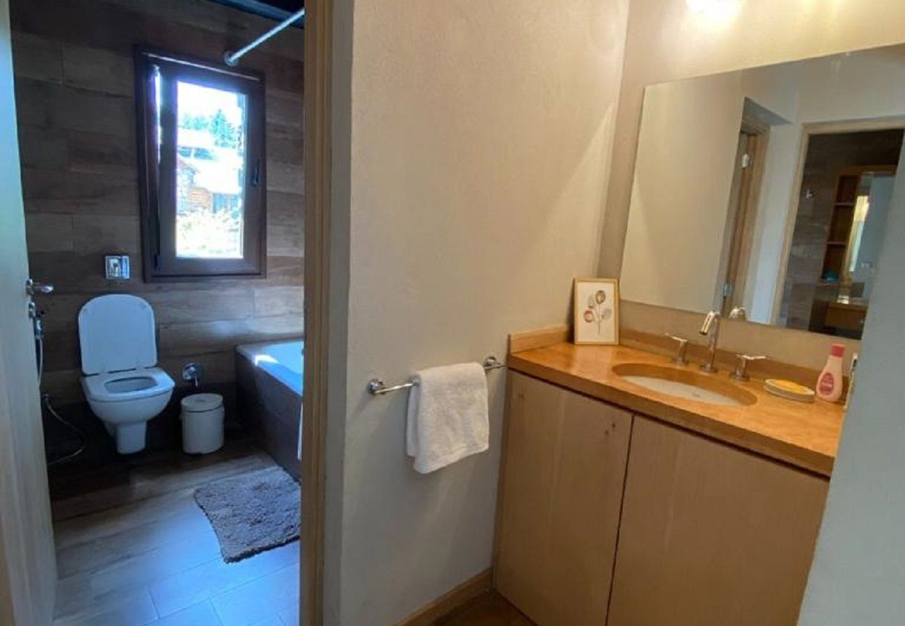 Casa a San Carlos de Bariloche - MORE25 Espectacular casa moderna, con costa de lago y pileta climatizada