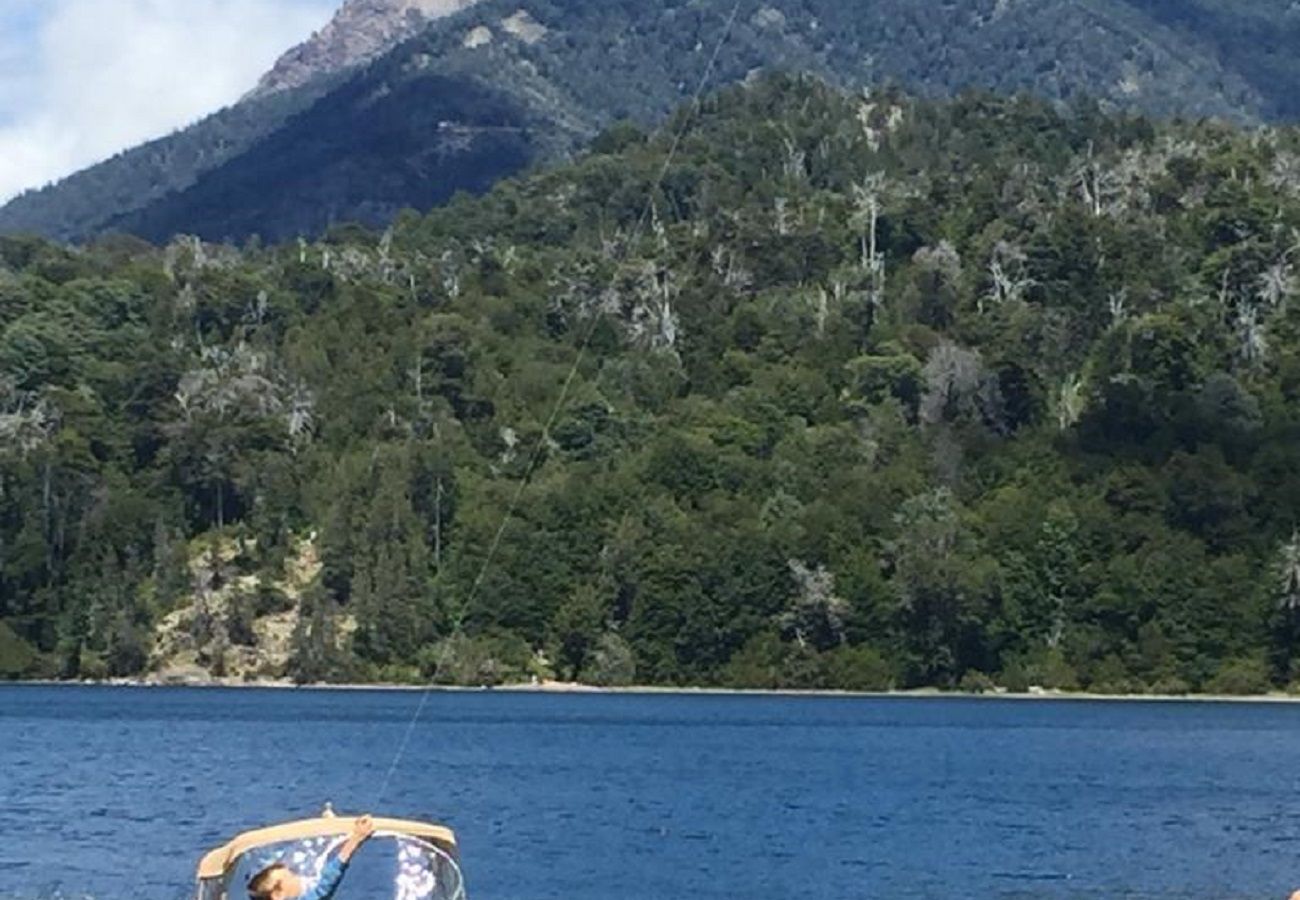Casa a San Carlos de Bariloche - MORE25 Espectacular casa moderna, con costa de lago y pileta climatizada