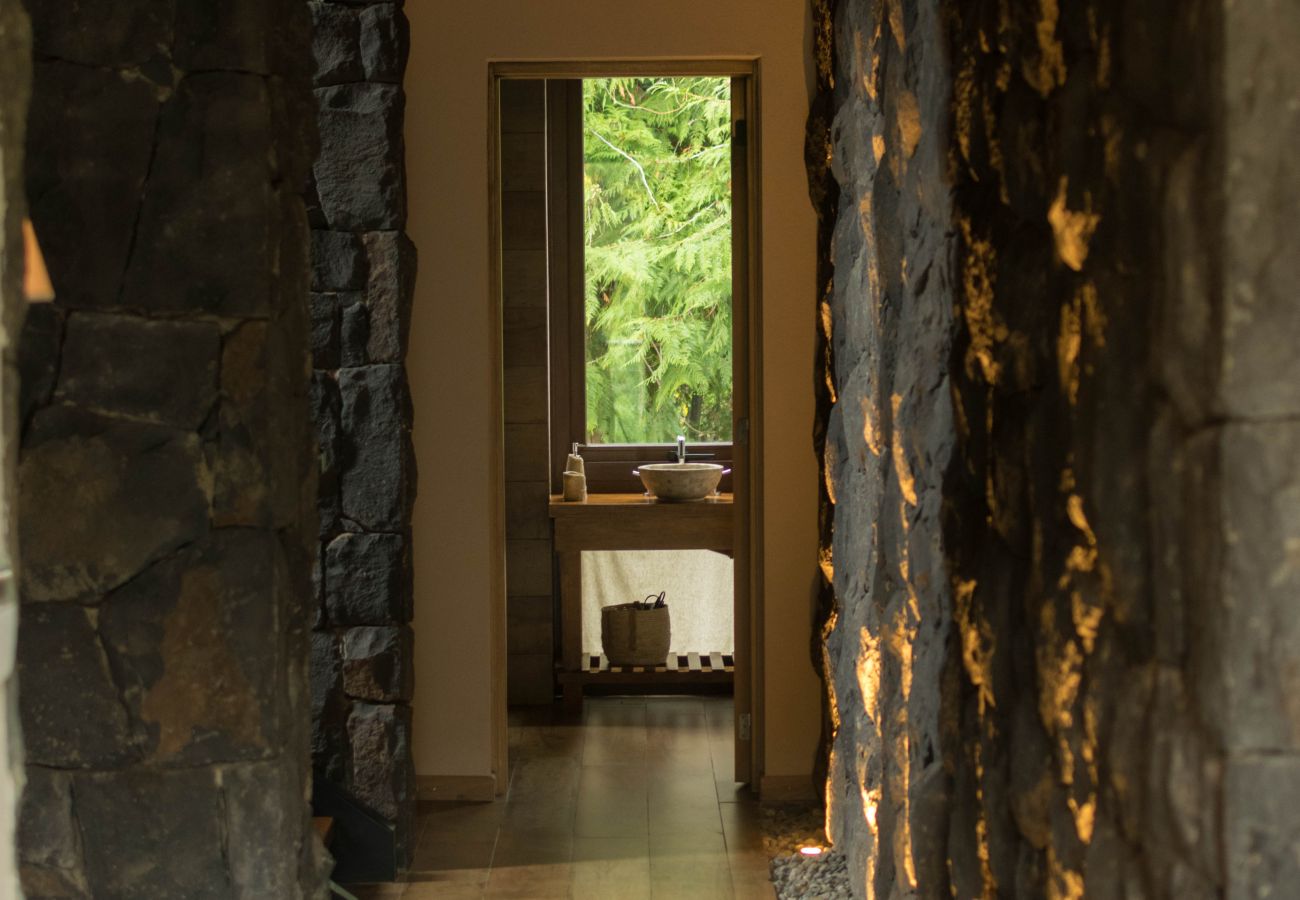Casa a San Carlos de Bariloche - MORE25 Espectacular casa moderna, con costa de lago y pileta climatizada