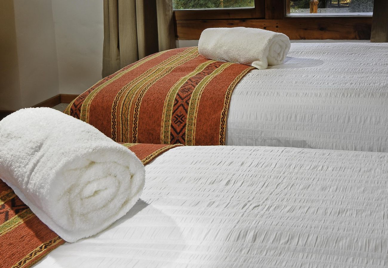 Casa a San Carlos de Bariloche - CAS03 Espectacular casona de 600 metros en un entorno único