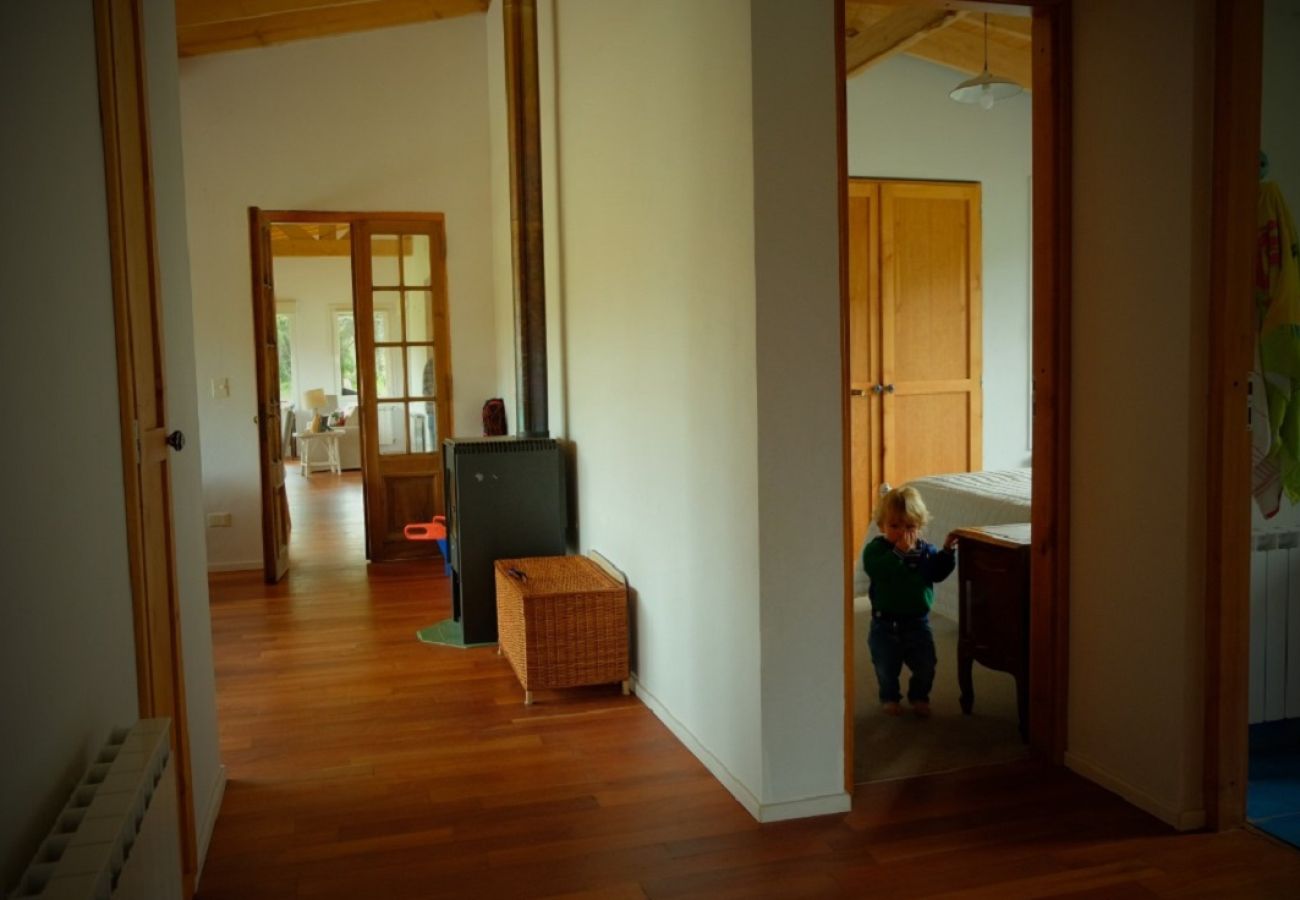 Casa a San Carlos de Bariloche - Peni06 Cómoda casa de una planta en una chacra en Península San Pedro.