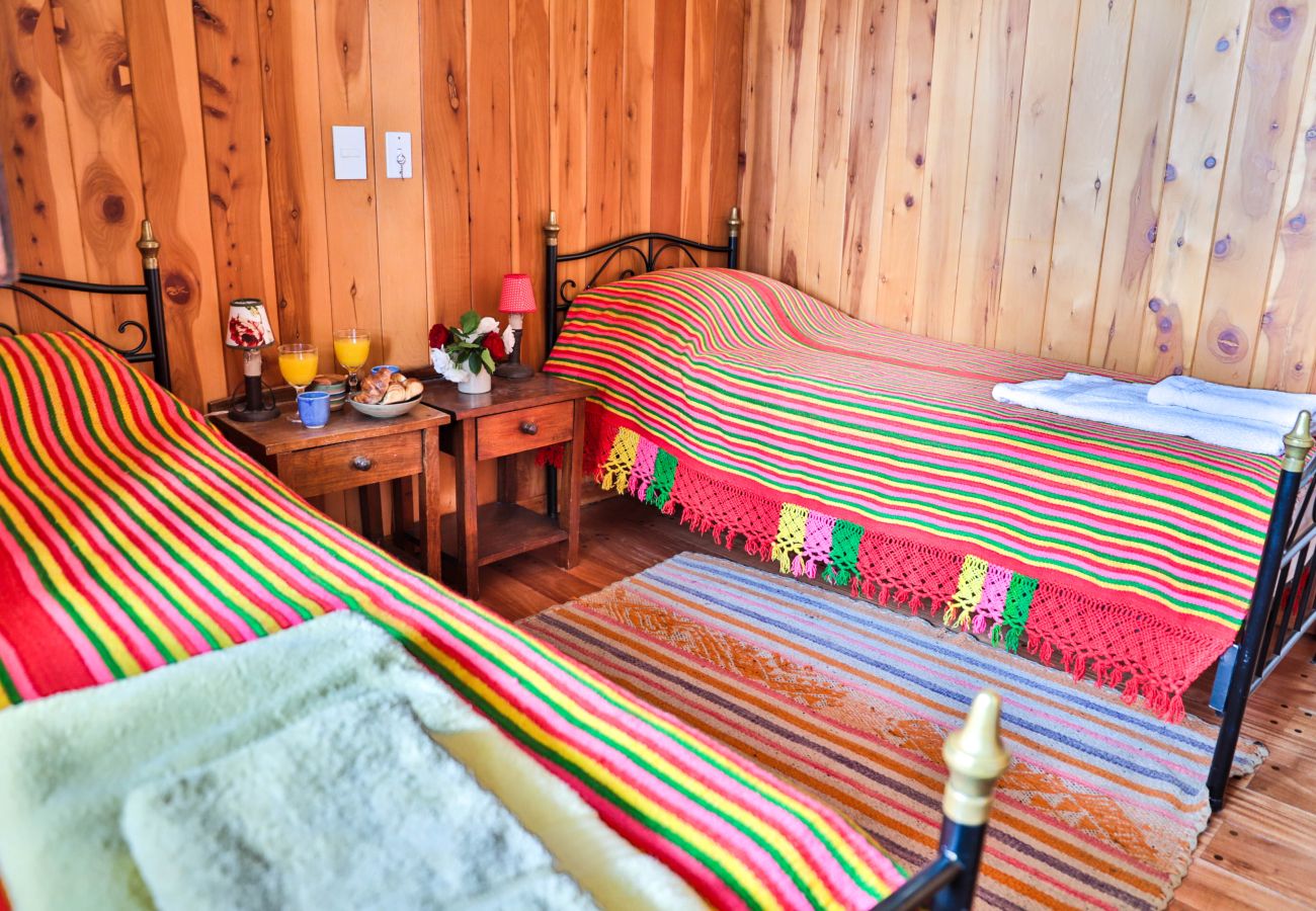 Casa a San Carlos de Bariloche - Peni14c Lindísima casa con increíble vista al Nahuel Huapi y deck sobre el lago.