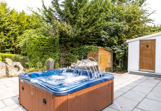 Casa a Maidencombe - Bramblewood - cosy chic, hot tub, close to beach Casa a Maidencombe - Bramblewood - cosy chic, hot tub, close to beach