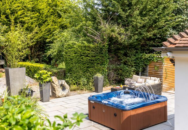 Casa a Maidencombe - Bramblewood - cosy chic, hot tub, close to beach Casa a Maidencombe - Bramblewood - cosy chic, hot tub, close to beach