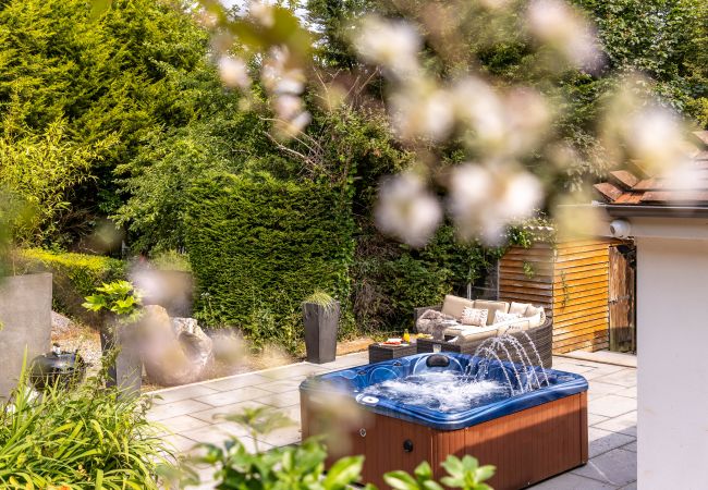 Casa a Maidencombe - Bramblewood - cosy chic, hot tub, close to beach Casa a Maidencombe - Bramblewood - cosy chic, hot tub, close to beach