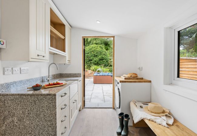 Casa a Maidencombe - Bramblewood - cosy chic, hot tub, close to beach Casa a Maidencombe - Bramblewood - cosy chic, hot tub, close to beach