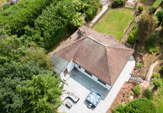 Casa a Maidencombe - Bramblewood - cosy chic, hot tub, close to beach Casa a Maidencombe - Bramblewood - cosy chic, hot tub, close to beach