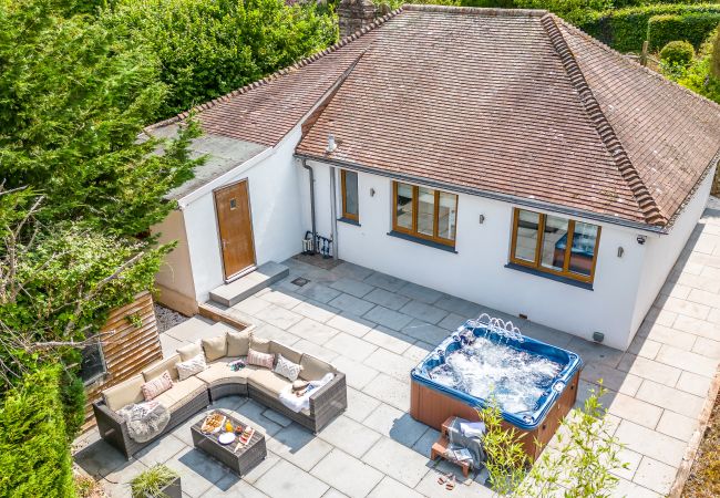 Casa a Maidencombe - Bramblewood - cosy chic, hot tub, close to beach Casa a Maidencombe - Bramblewood - cosy chic, hot tub, close to beach