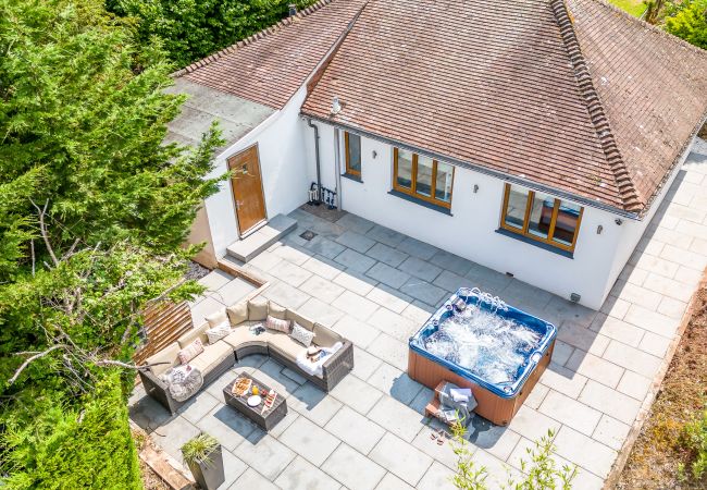 Casa a Maidencombe - Bramblewood - cosy chic, hot tub, close to beach Casa a Maidencombe - Bramblewood - cosy chic, hot tub, close to beach