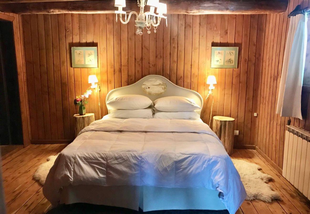 Baita a San Carlos de Bariloche - TREBOL 02C -CALIDA CABAÑA DE TRONCOS EN LA COSTA DE LA LAGUNA EL TRÉBOL