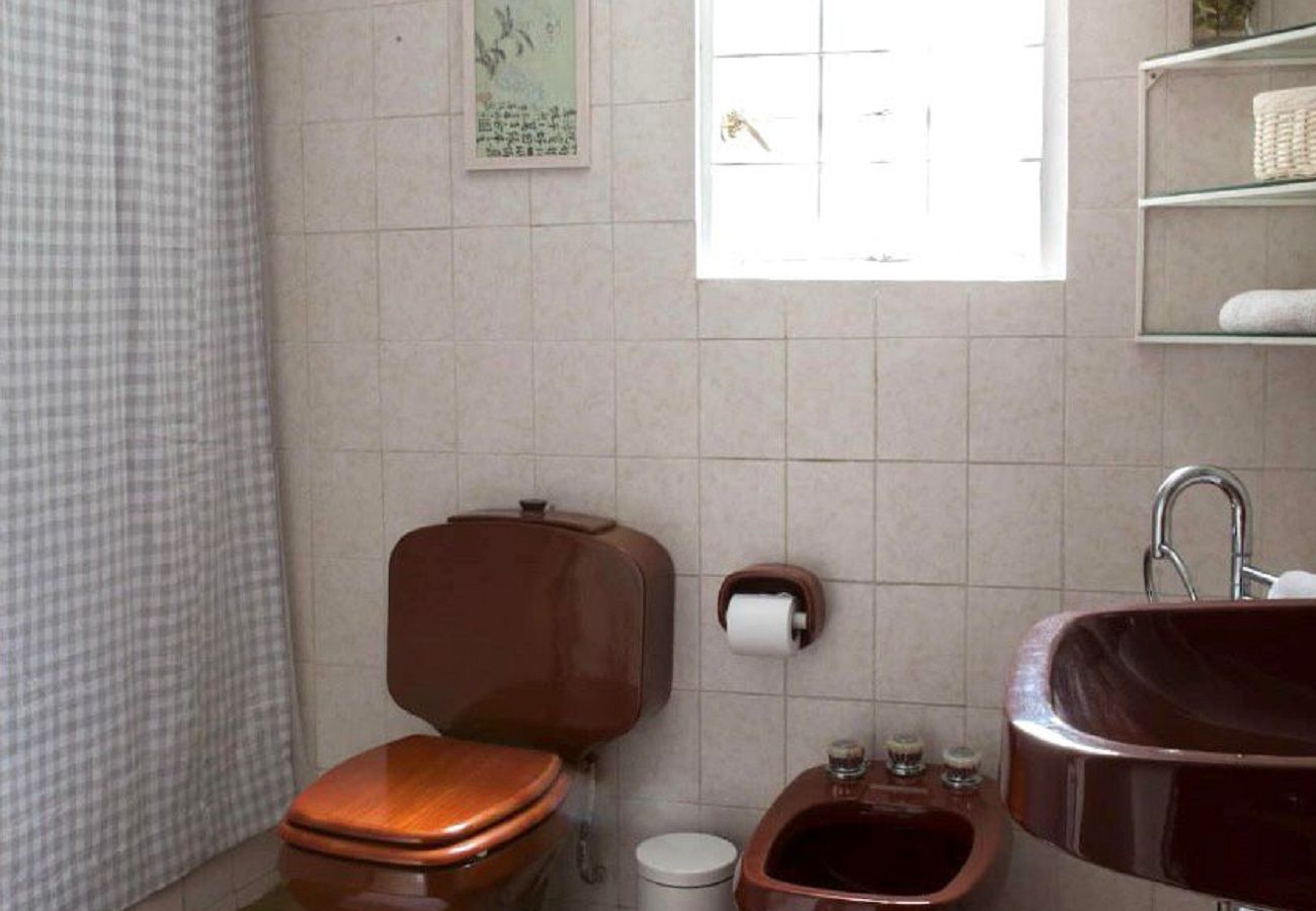 Baita a San Carlos de Bariloche - TREBOL 02C -CALIDA CABAÑA DE TRONCOS EN LA COSTA DE LA LAGUNA EL TRÉBOL