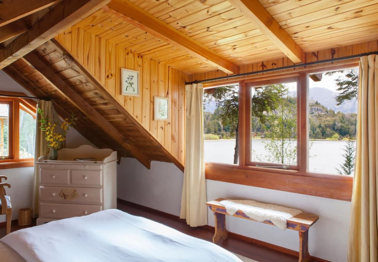 Casa a San Carlos de Bariloche - TREBOL01C- CÓMODA PROPIEDAD CON LINDISIMO ENTORNO SOBRE LAGUNA EL TRÉBOL 