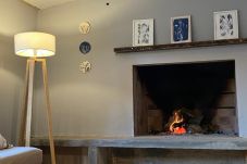 Casa a San Carlos de Bariloche - Casa ubicada en una exclusiva chacra de 3.5 hectáreas con costa de lago y muelle