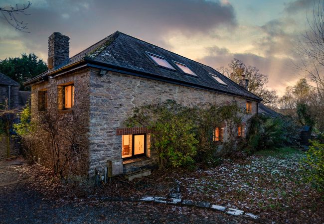  a Berry Pomeroy - The Old Coach House - cosy barn, garden and parking