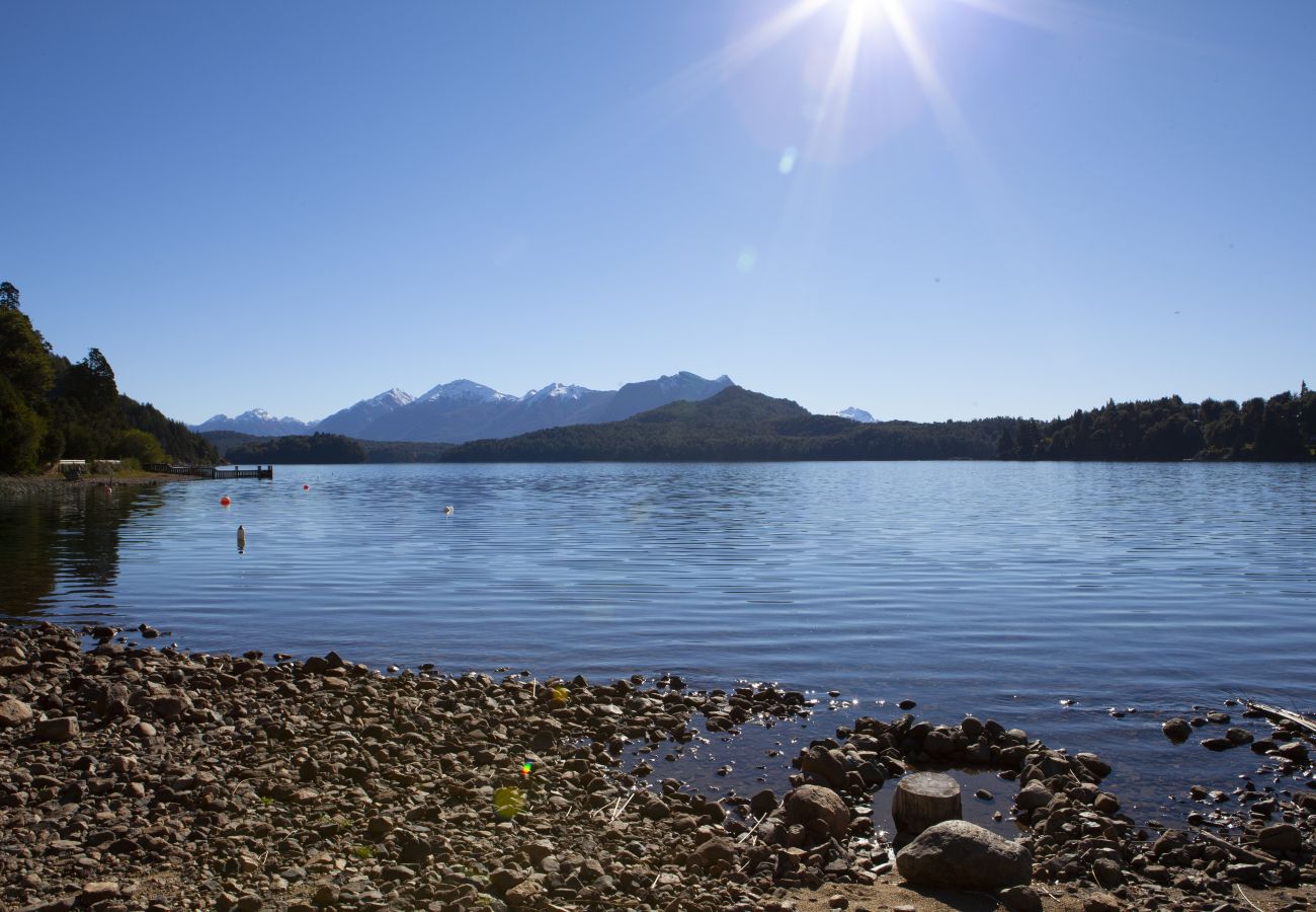 Casa a San Carlos de Bariloche - MORE26 Espectacular casa moderna con costa en el Lago Moreno
