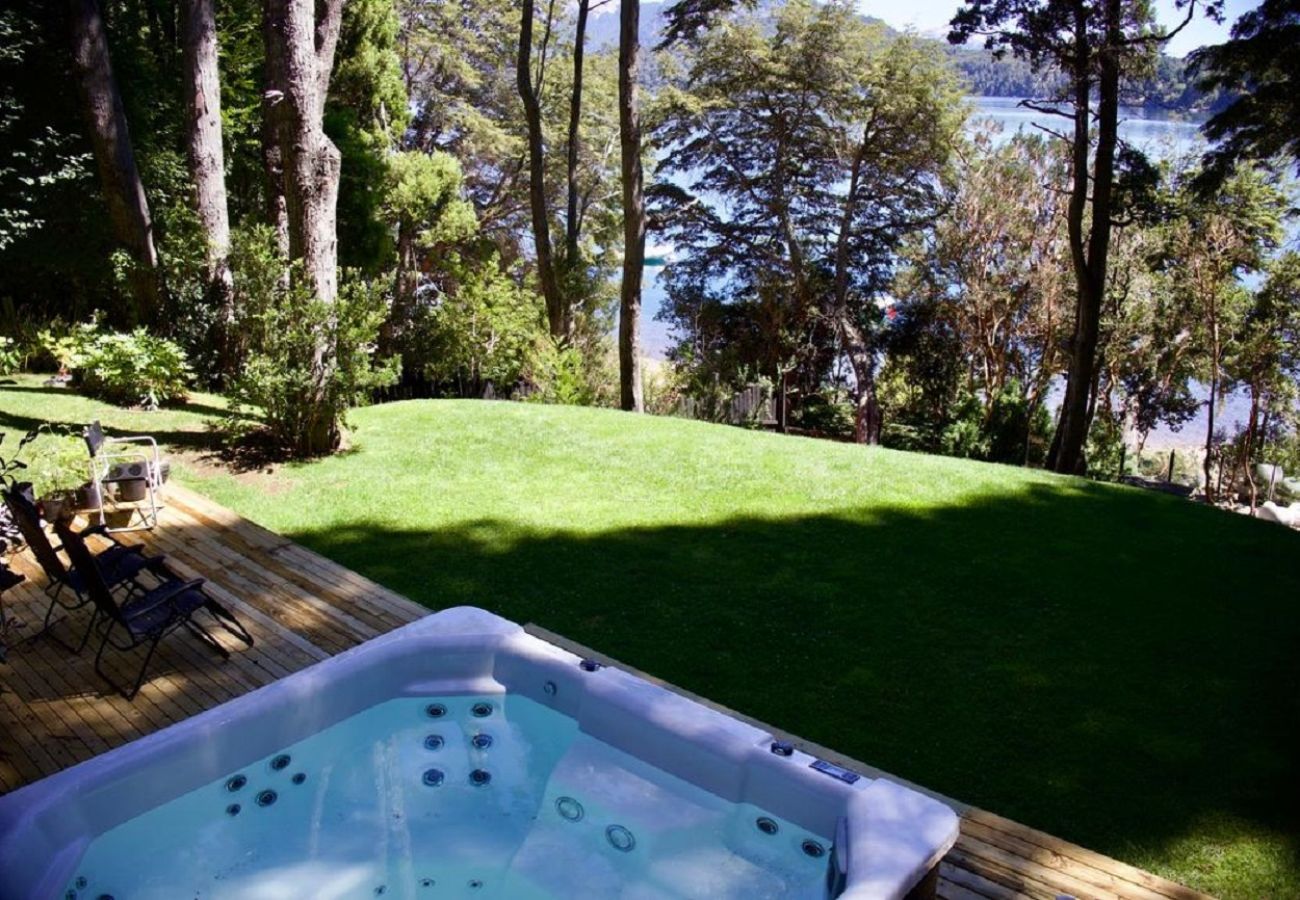 Casa a San Carlos de Bariloche - MORE26 Espectacular casa moderna con costa en el Lago Moreno