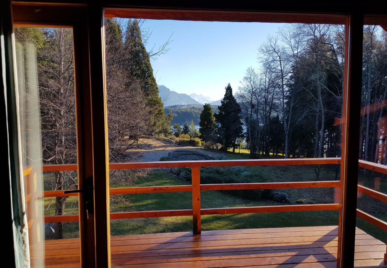 Casa a San Carlos de Bariloche - Peni08 Cálida e histórica  propiedad ubicada en un predio de  8 hectáreas