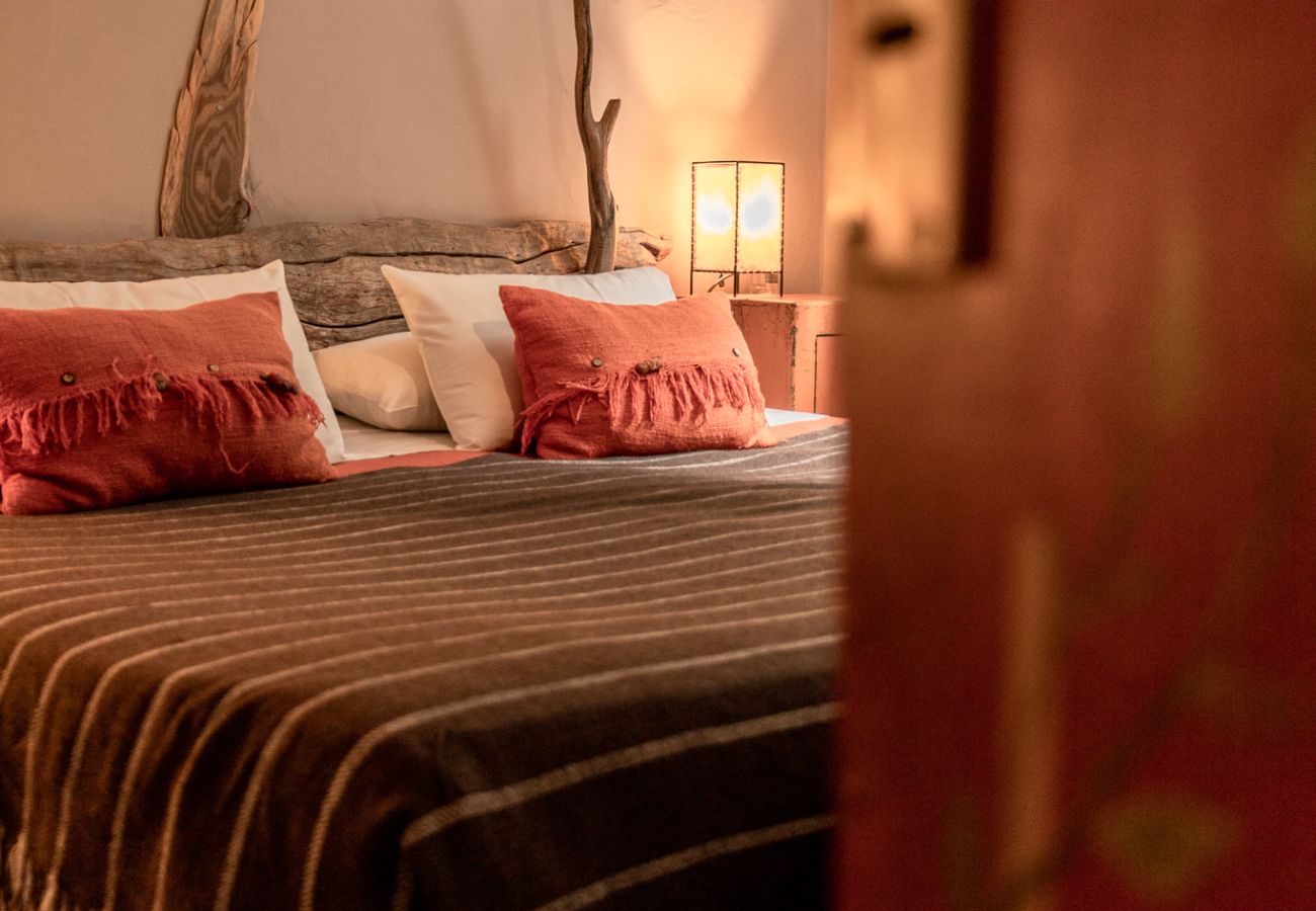 Casa a San Carlos de Bariloche - CÁLIDA CASONA ALPINA FRENTE AL LAGO NAHUEL HUAPI