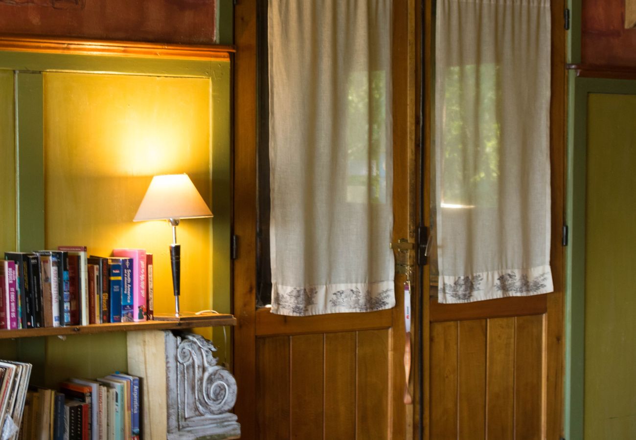Casa a San Carlos de Bariloche - CÁLIDA CASONA ALPINA FRENTE AL LAGO NAHUEL HUAPI