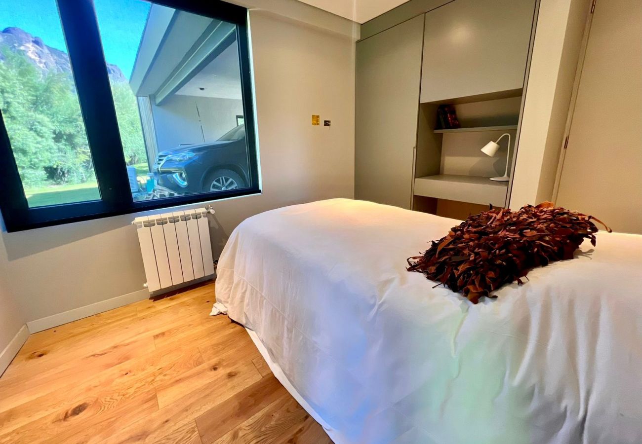 Casa a San Carlos de Bariloche - ARE42 - MODERNA Y LUMINOSA  CASA EN ARELAUQUEN